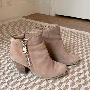 Aldo 2” suede heeled ankle boots, size 7
